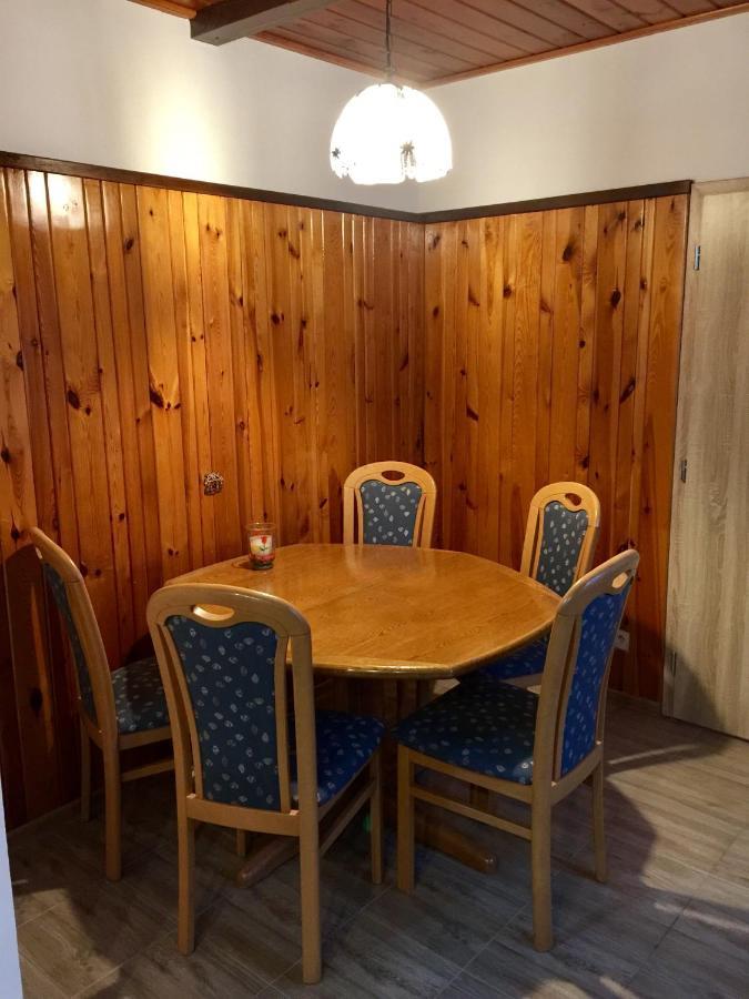 Elvira Apartment Karlovy Vary Luaran gambar